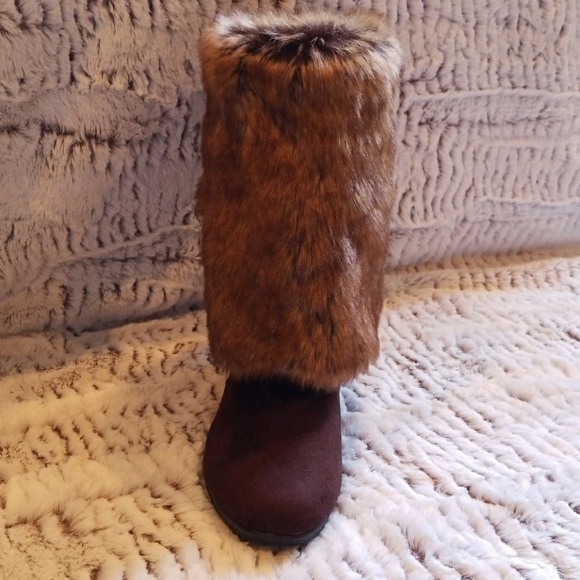 Report Footwear Ontario Fur Boot - Picture 7 of 8